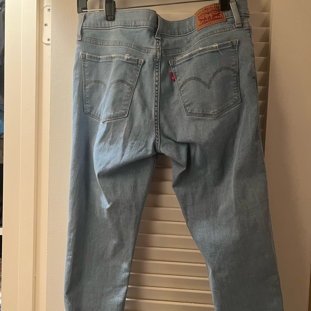 Size 29 Levi’s